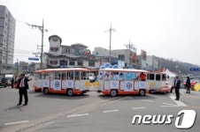 영덕 대게축제 팡파르…강구항서 6일까지