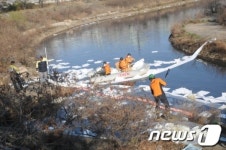 평택항 포승공단서 경유 200~300ℓ 유출…긴급방제 중