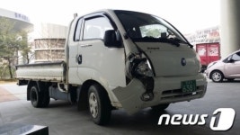 정부세종청사 6-3동 정문 1톤트럭 돌진(속보)