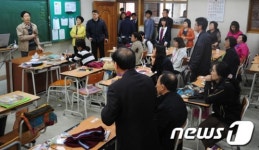 안산단원고등학교 학부모들…여객선 침몰 소식에 안절부절