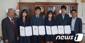 [단신]연무고 8회 동창회, 장학금 전달