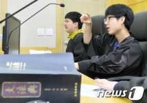 [화보]춘천계성학교 법의 날 맞아 법원 견학