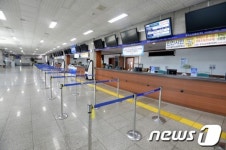 인천여객터미널 황금연휴에도 썰렁