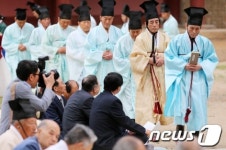 석전 고유례(告由禮) 봉행