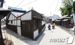 포항 구룡포 근대역사거리에 관광객 증가