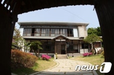포항 구룡포 근대역사거리에 관광객 증가