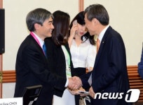 신송현 교수 만난 이주열 총재