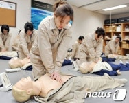 아시아나, 고객 초청 기내 안전 체험행사 개최