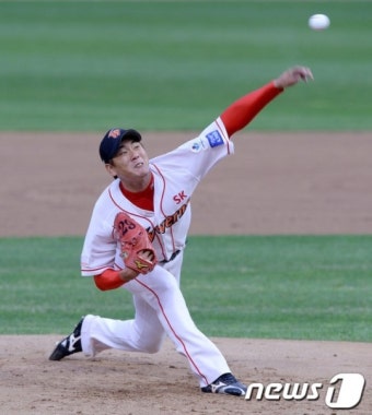 SK 선발 김광현의 역투