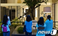 별에서 온 그대 세트로 재현 외국인 관광객 불러들인다