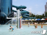 울산대공원본관수영장앞 | 울산대공원 아쿠아시스 옥외풀장 개장