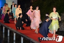 시니어 모델들의 남다른 워킹실력