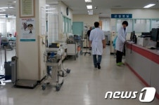 GOP 총기사고 부상병 치료하는 강릉아산병원 응급실