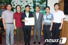 [단신] 정읍 호남고 31회 졸업생, 장학재단에 장학금