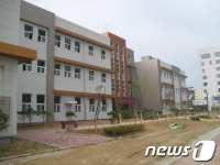 통합청주시 임시 흥덕구청사 완공