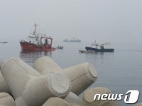 울주군 신리항 앞바다서 폐기물수거선 좌초
