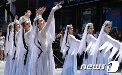 몸으로 그려내는 환상의 멜로디