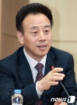 인사말하는 웨이 홍 중국 사천성장