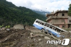네팔서 또 산사태…10명 사망·6명 실종