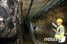 돌다리도 두드려보는 서울시…국회 앞 싱크홀도 조사