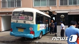부산서 마을버스 아파트 출입구 돌진…12명 중경상(종합)