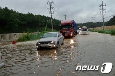 집중호우로 물바다 된 울산 온산로