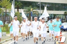 인천AG 성화, 여수와 순천에 이순신 장군과 함께 평화의 빛 밝혀