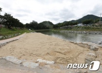 바다 없는 충북…‘괴산에 '바닷모래 백사장’ 생겼다