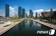 인천경제자유구역, 규제구역 오명 벗고 제2 도약기 마련하나