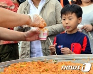 [화보] 보고 먹고 즐기고 춘천닭갈비막국수축제