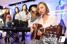 듀오 랄라스윗과 함께 포에버 21