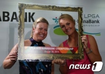 사이좋은 브리트니 린싱컴과 안나 노퀘스트