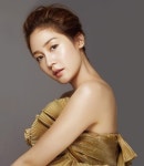 화장품 모델 성유리, 우아한 목라인·광채 피부 과시
