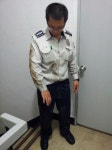 지갑찾다 빠진 女 구하려 정화조 뛰어든 경찰관