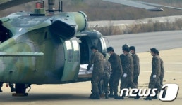 세월호 295번째 희생자 시신...헬기로 운송