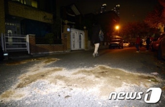 주차시비로 대낮 40대 남성 흉기난동에 자매 숨져