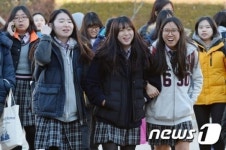 수능 끝, 활짝 웃지요