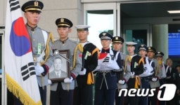 中-美 에 묻힌 애국지사 2명 현충원에 안장