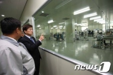 최양희 장관, 지에프텍(주 ) 기술연구소 방문