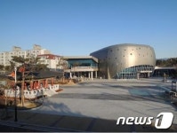 창녕문화예술회관, 일반공연 대관 거부…지역민 부글부글
