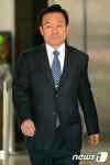 집무실 나서는 박인용 국민안전처 장관 내정자