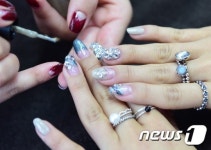 네일 케어 받고 기분도 UP!