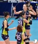 [프로배구]현대건설, 흥국생명 제압…이다영·재영 쌍둥이 첫 대결