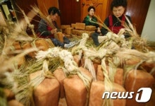 메주 말리기 바쁘다 바빠