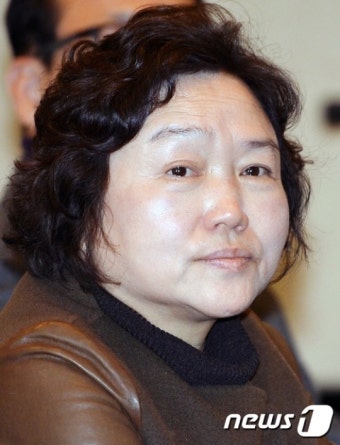 눈물 맺힌 인재근 의원
