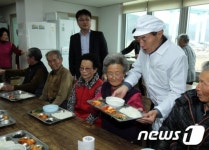 장수군 급식 도우미 사업으로 경로당 식사문제 해결
