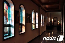 왜관 성 베네딕도 수도원에 비추는 햇살