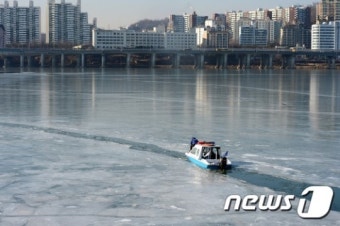 출동로 확보나선 한강경찰대