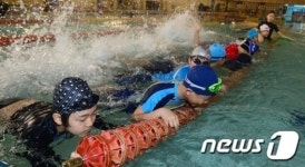 겨울방학 수영교실로 알차게