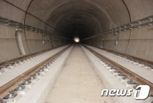 호남고속철, 비행기보다 빠르네…용산~광주송정 90분이면 OK